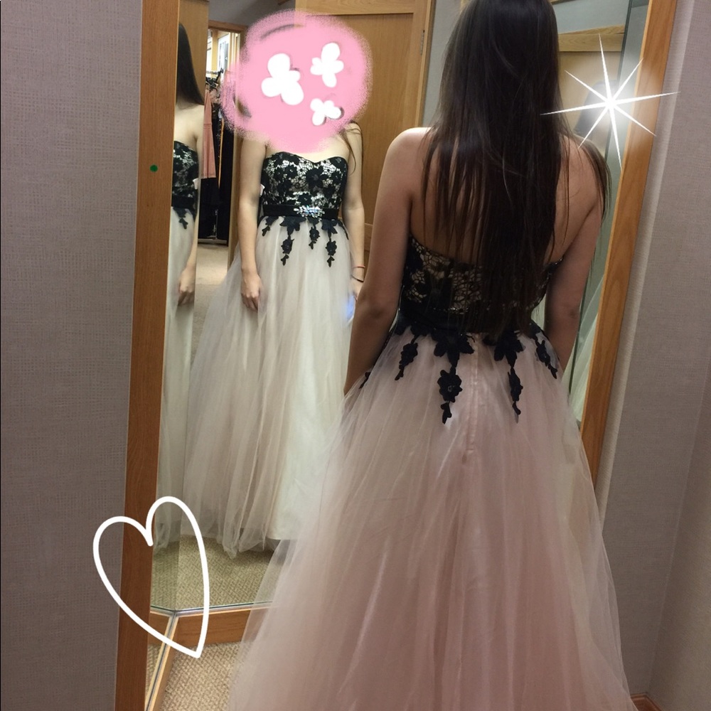 Prom dress!!! Only worn once!!!!